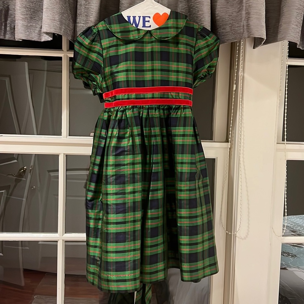 Hartstring size 7 silk holiday dress